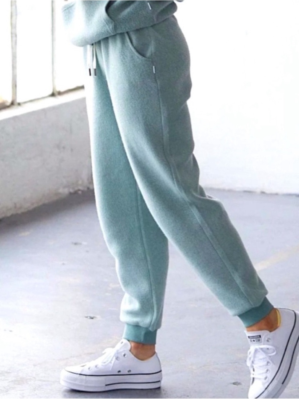 FEAT Roam Performance Joggers Women’s Small Heathered Blue Gray Athletic Pants